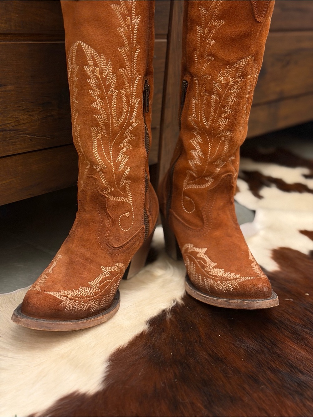 Corral Embroidered Knee High Brown Suede - Picture 4 of 11